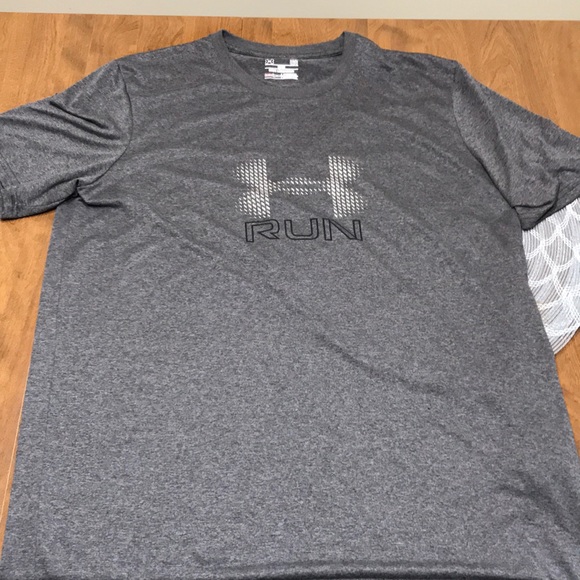 Under Armour Other - Under Armour T-Shirt